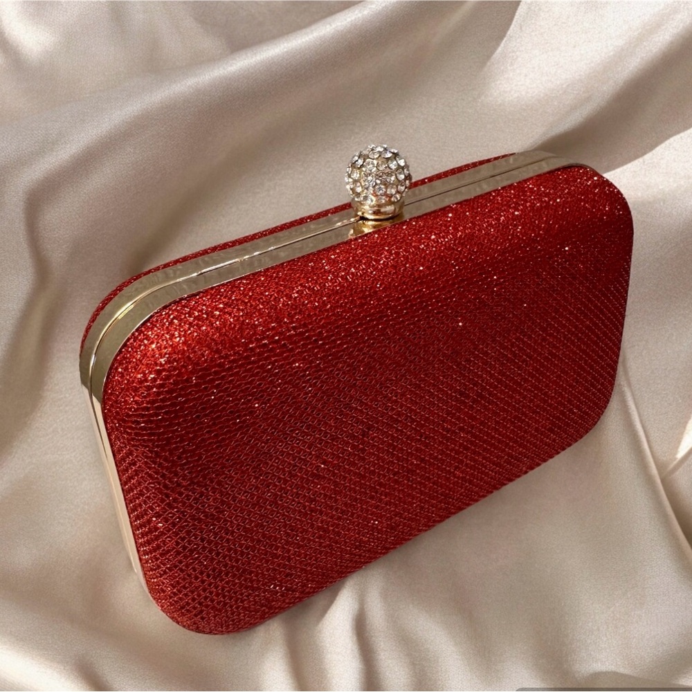 Women’s D’margeaux evening/dress clutch/purse/red/glitter 7”x4”x2”